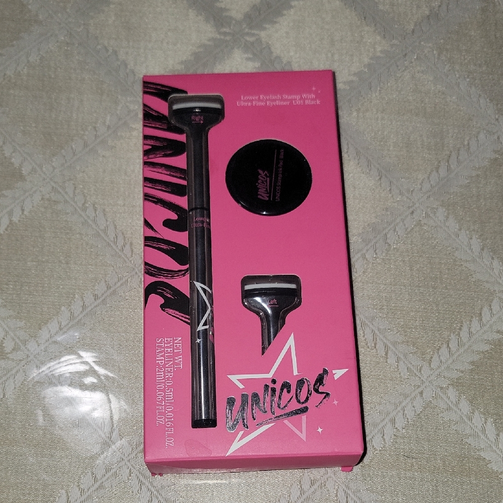 Unicos Lower Eyelash Stamp & Eyeliner 2 In 1
